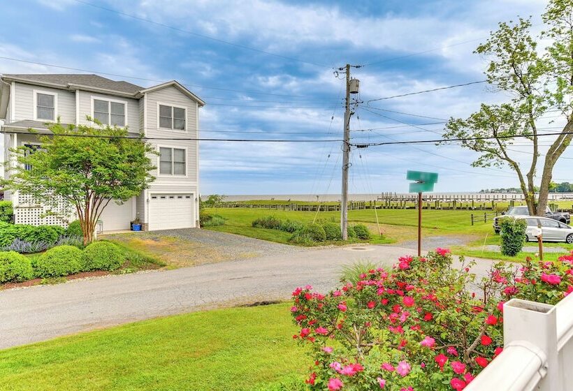 Waterfront Shady Side Home W/ Chesapeake Bay View!