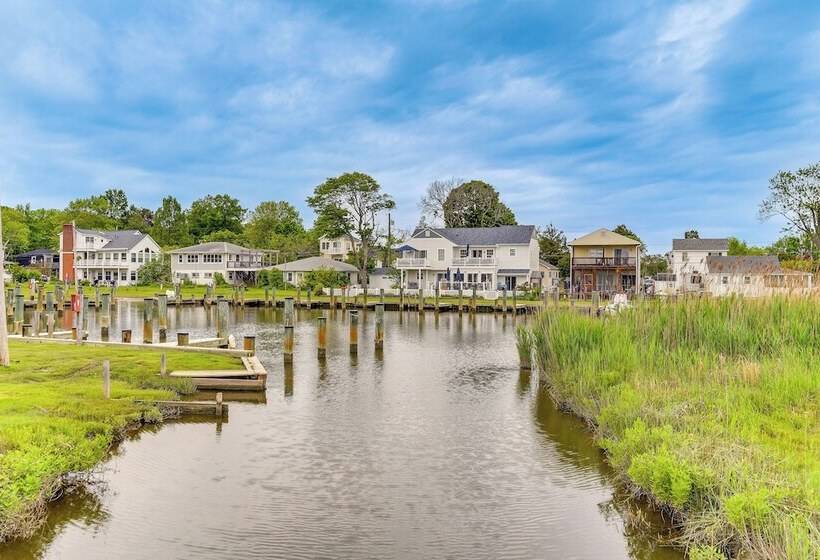Waterfront Shady Side Home W/ Chesapeake Bay View!