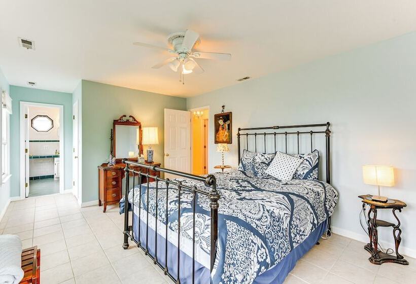 Waterfront Shady Side Home W/ Chesapeake Bay View!