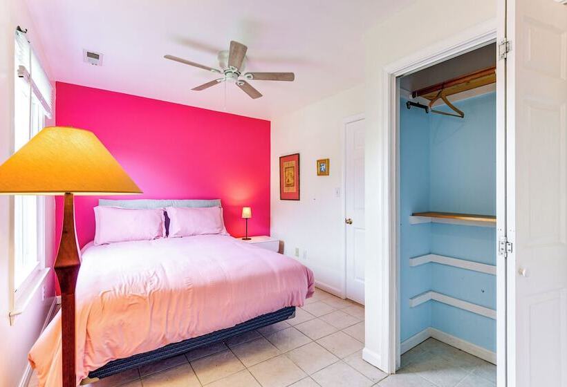 Waterfront Shady Side Home W/ Chesapeake Bay View!