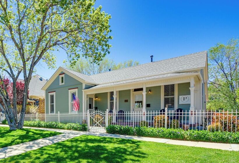 Walk To Courthouse Square: Quiet Home W/ Porch