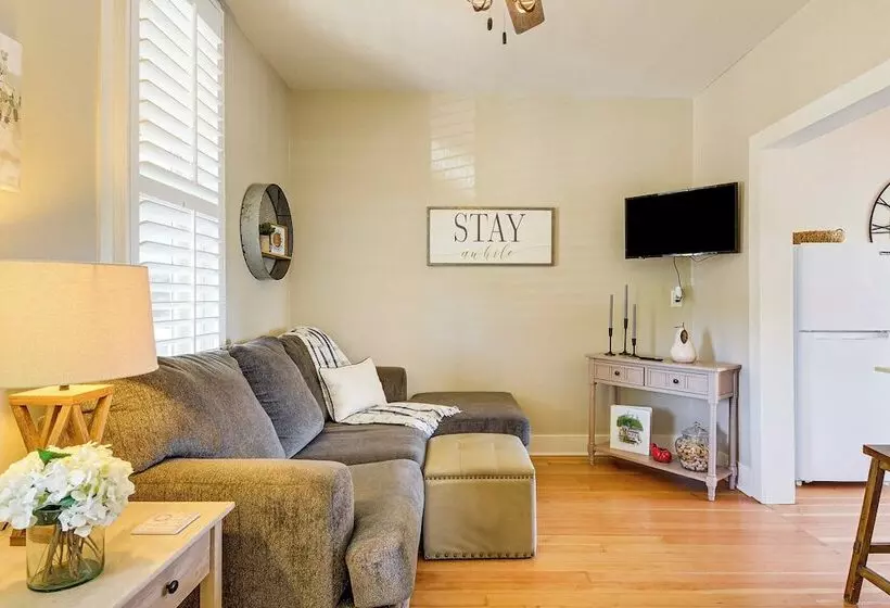 Walk To Courthouse Square: Quiet Home W/ Porch