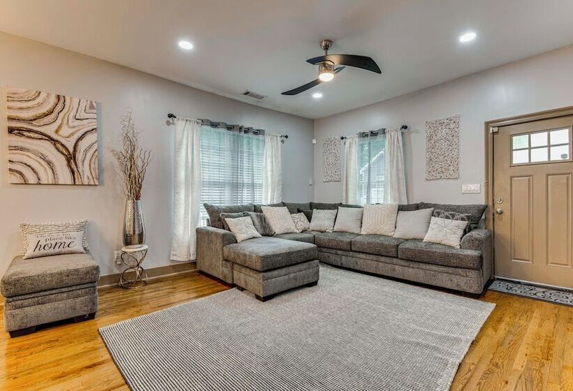 Chic Atlanta Home: Close To Downtown & Stadiums