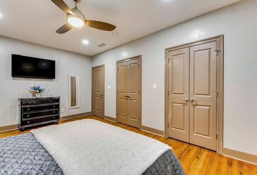 Chic Atlanta Home: Close To Downtown & Stadiums