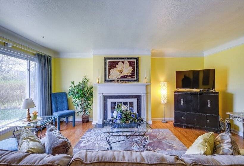 Cleveland Heights Home W/ Sunroom: Park Across St!