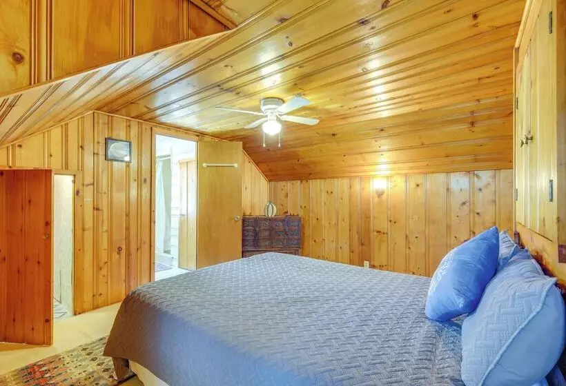 Cleveland Heights Home W/ Sunroom: Park Across St!