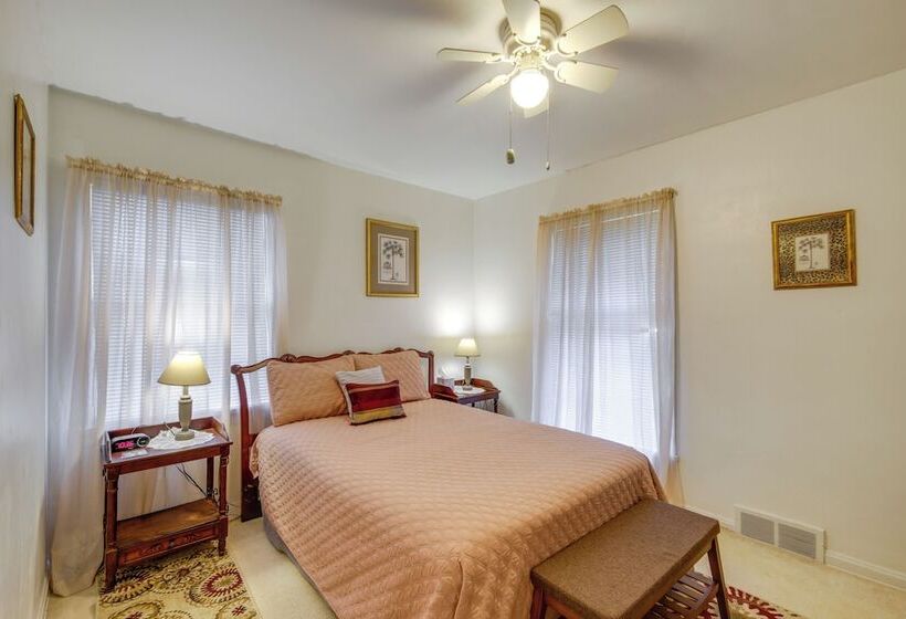 Cleveland Heights Home W/ Sunroom: Park Across St!