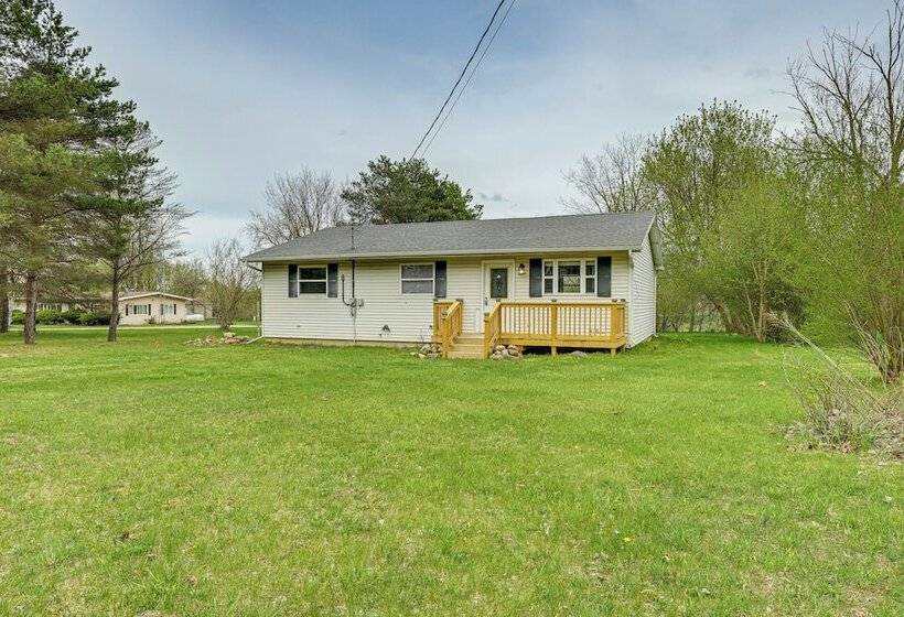 Cozy Silverwood Home: Near Golf Courses!