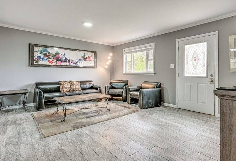 Cozy Silverwood Home: Near Golf Courses!