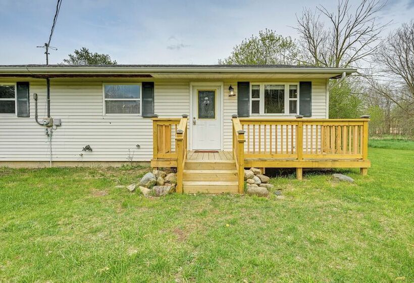 Cozy Silverwood Home: Near Golf Courses!