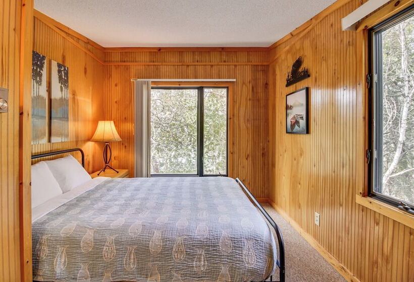 Family Cabin W/ Private Dock On Caribou Lake!