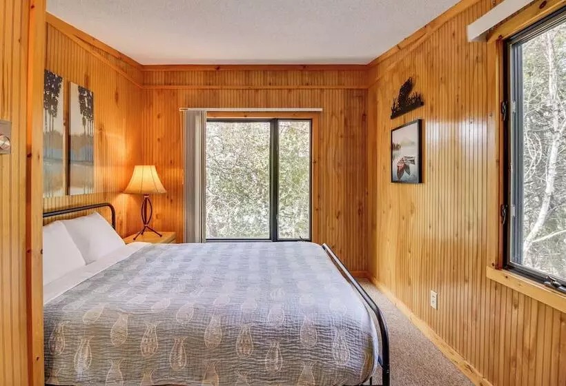 Family Cabin W/ Private Dock On Caribou Lake!