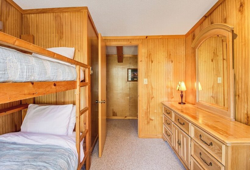 Family Cabin W/ Private Dock On Caribou Lake!