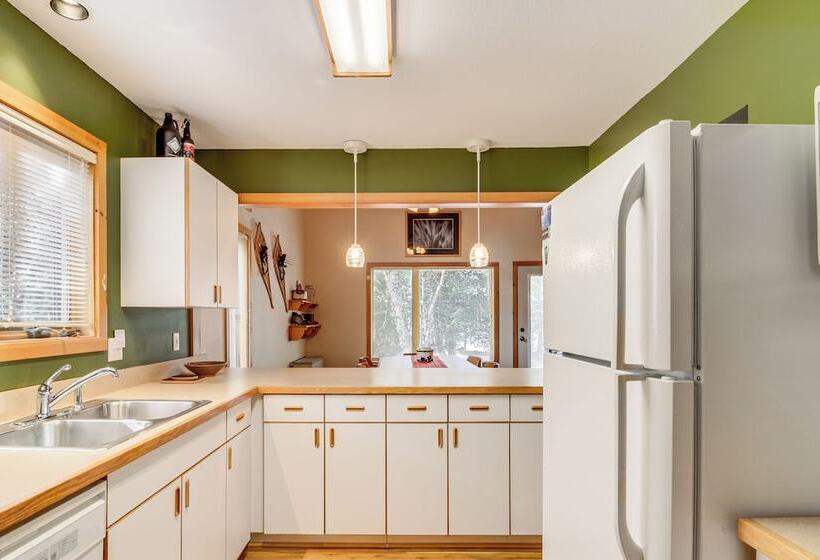 Family Cabin W/ Private Dock On Caribou Lake!