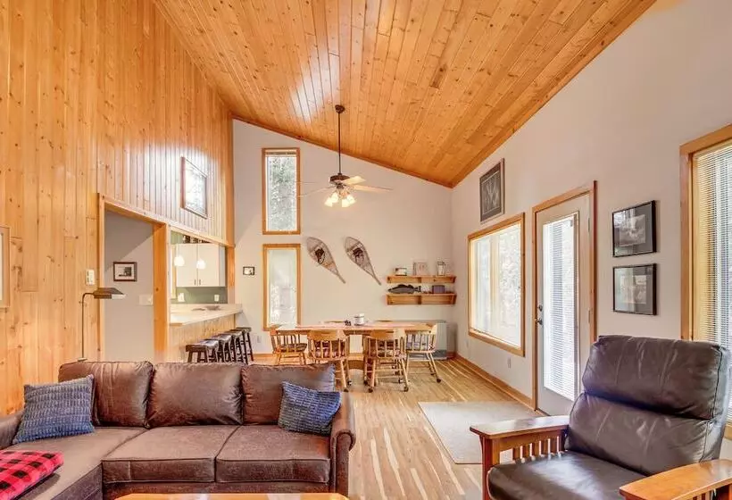 Family Cabin W/ Private Dock On Caribou Lake!