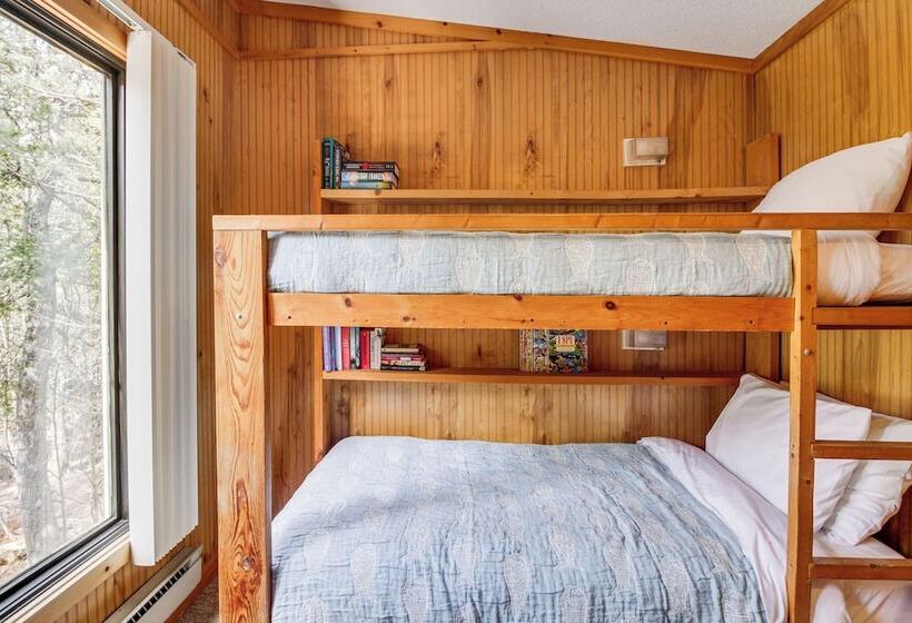 Family Cabin W/ Private Dock On Caribou Lake!