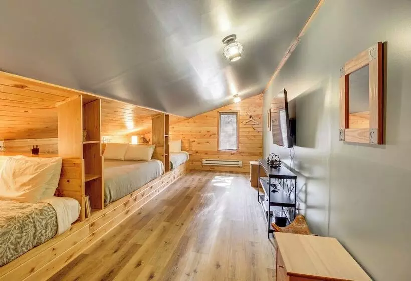 Family Cabin W/ Private Dock On Caribou Lake!