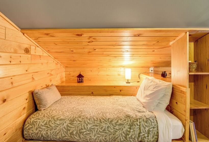 Family Cabin W/ Private Dock On Caribou Lake!