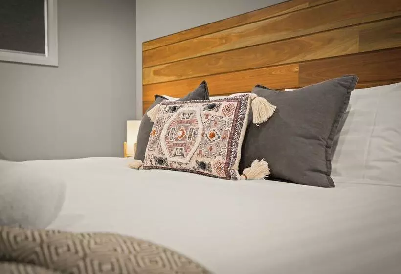 Herlihys On Huon   Cabin 1