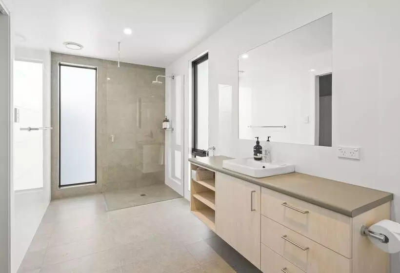 Herlihys On Huon   Cabin 1