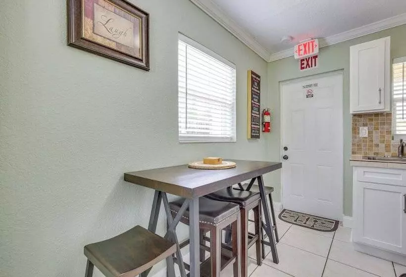 Hollywood Apartment, 5 Mi To Hard Rock Stadium!