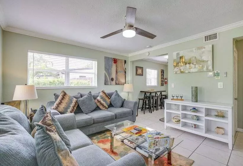 Hollywood Apartment, 5 Mi To Hard Rock Stadium!