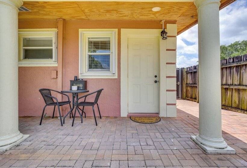 Hollywood Apartment, 5 Mi To Hard Rock Stadium!