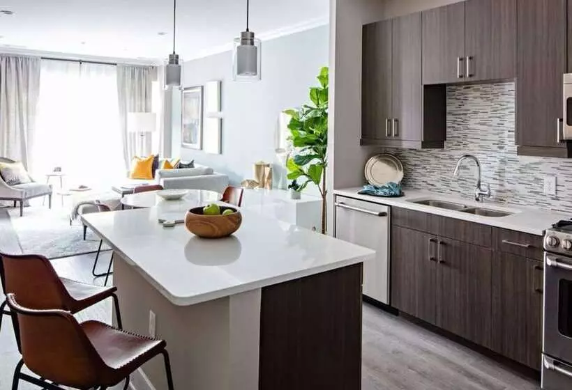 Hostelli Kings Point Lux Suites