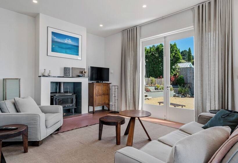 فندق Hakari   Waterfront & Light Filled