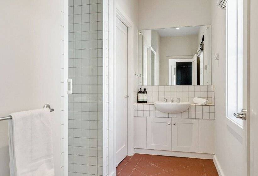 فندق Hakari   Waterfront & Light Filled