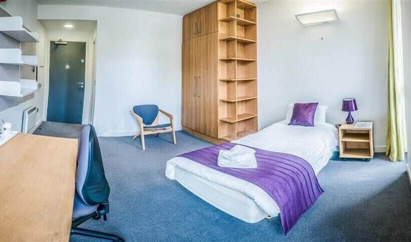 בית מלון כפרי Murray Edwards College