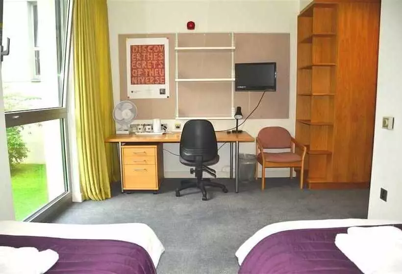 هتل Murray Edwards College