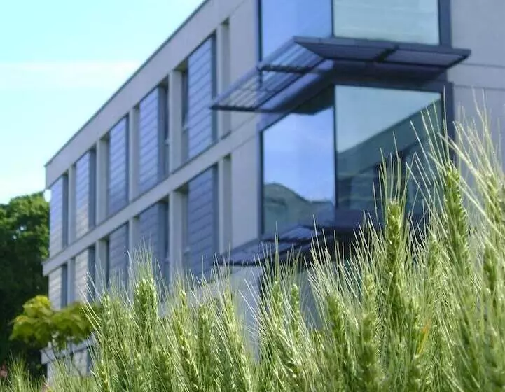 هتل Murray Edwards College
