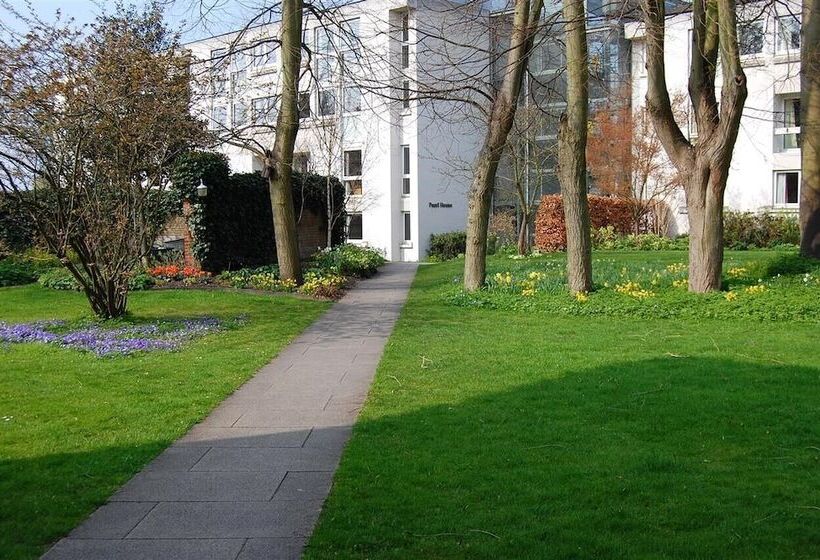 בית מלון כפרי Murray Edwards College