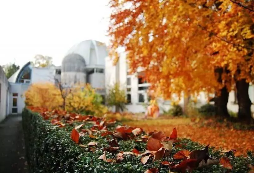 هتل Murray Edwards College