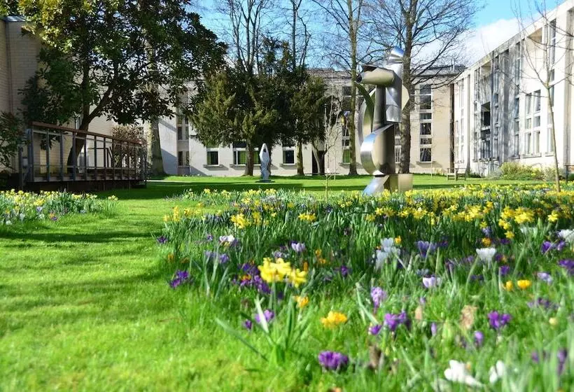هتل Murray Edwards College