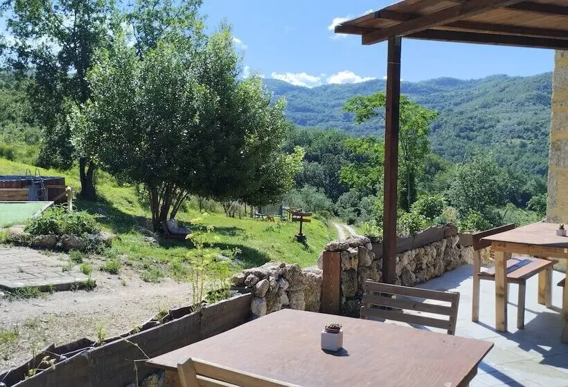 Maaseutuhotelli Agriturismo Tre Casali