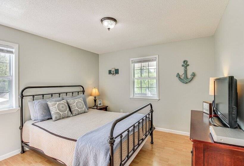 Lynchburg House W/ Lake View With Boat Dock!