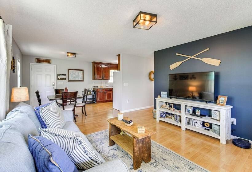 Lynchburg House W/ Lake View With Boat Dock!