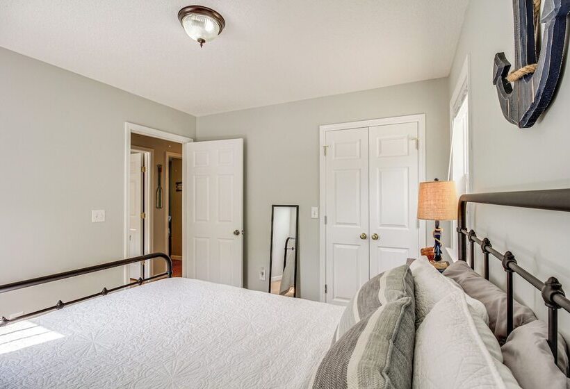 Lynchburg House W/ Lake View With Boat Dock!