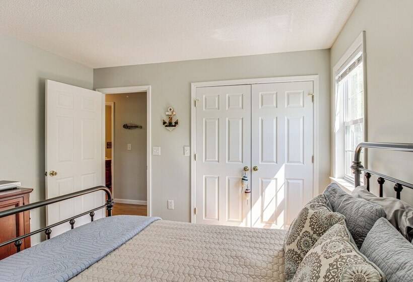 Lynchburg House W/ Lake View With Boat Dock!