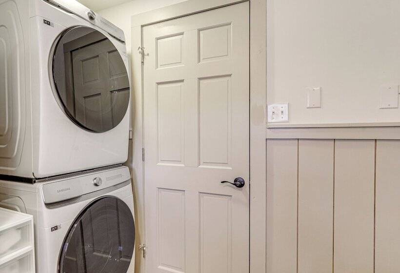 Mars Hill Log Cabin W/ Fire Pit & Resort Amenities