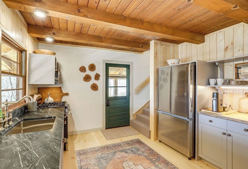 Mars Hill Log Cabin W/ Fire Pit & Resort Amenities