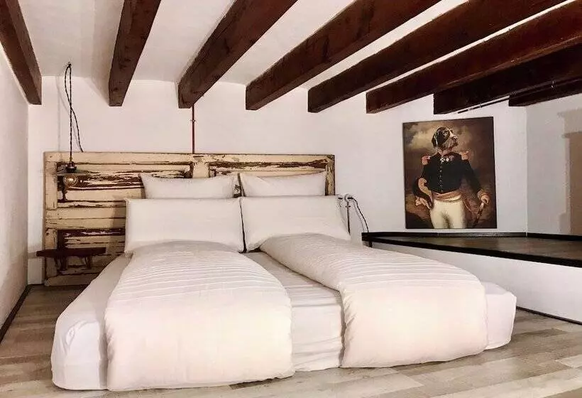 Majatalo Dog Admiral Urban Guest House