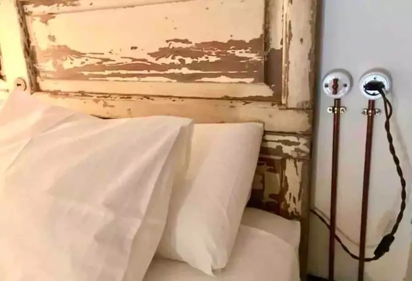 Majatalo Dog Admiral Urban Guest House