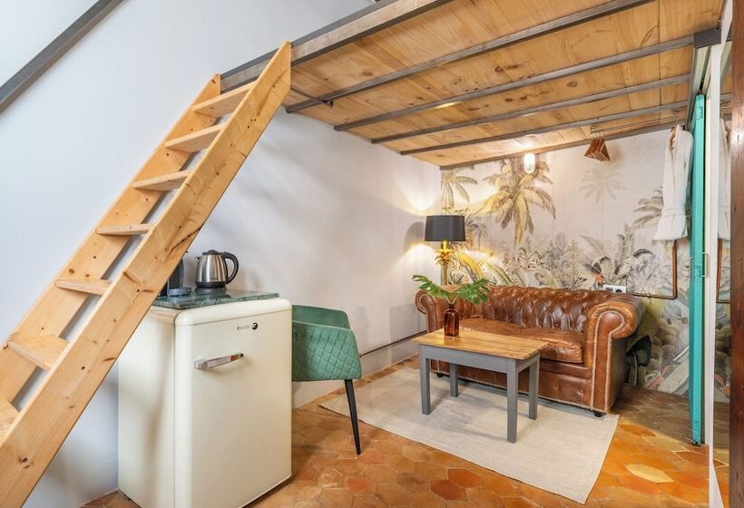 ペンション Dog Admiral Urban Guest House