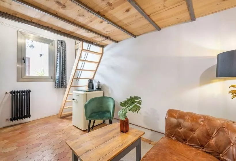 Majatalo Dog Admiral Urban Guest House