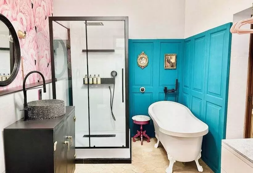 Majatalo Dog Admiral Urban Guest House