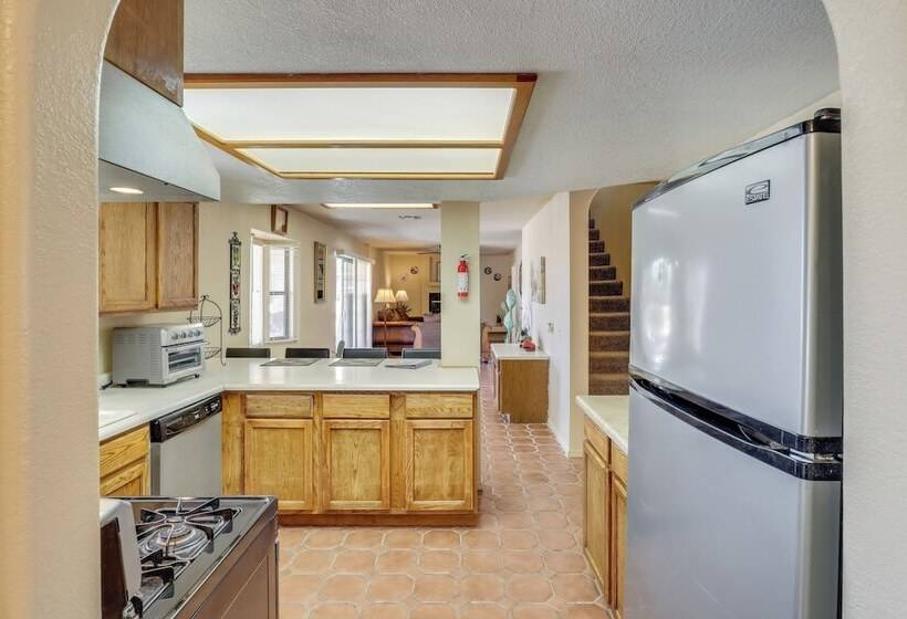 Pet Friendly Bullhead City Home ~ 2 Mi To River!