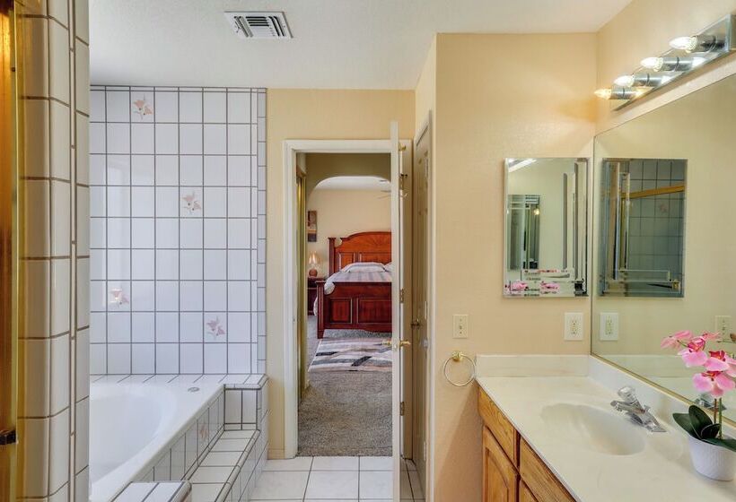 Pet Friendly Bullhead City Home ~ 2 Mi To River!